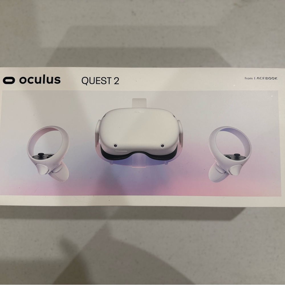 Oculus Quest 2 VR Headset with Charging Station and Travel Case